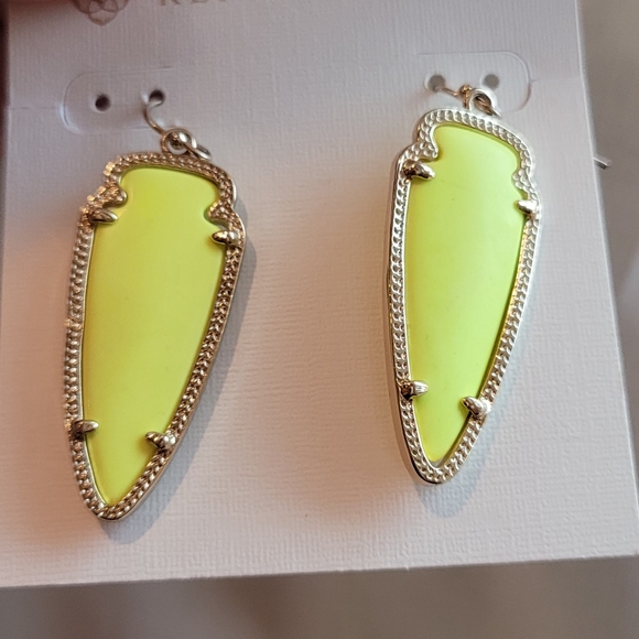Rare Neon Yellow Kendra Scott Sky Earrings in gold - Picture 14 of 16
